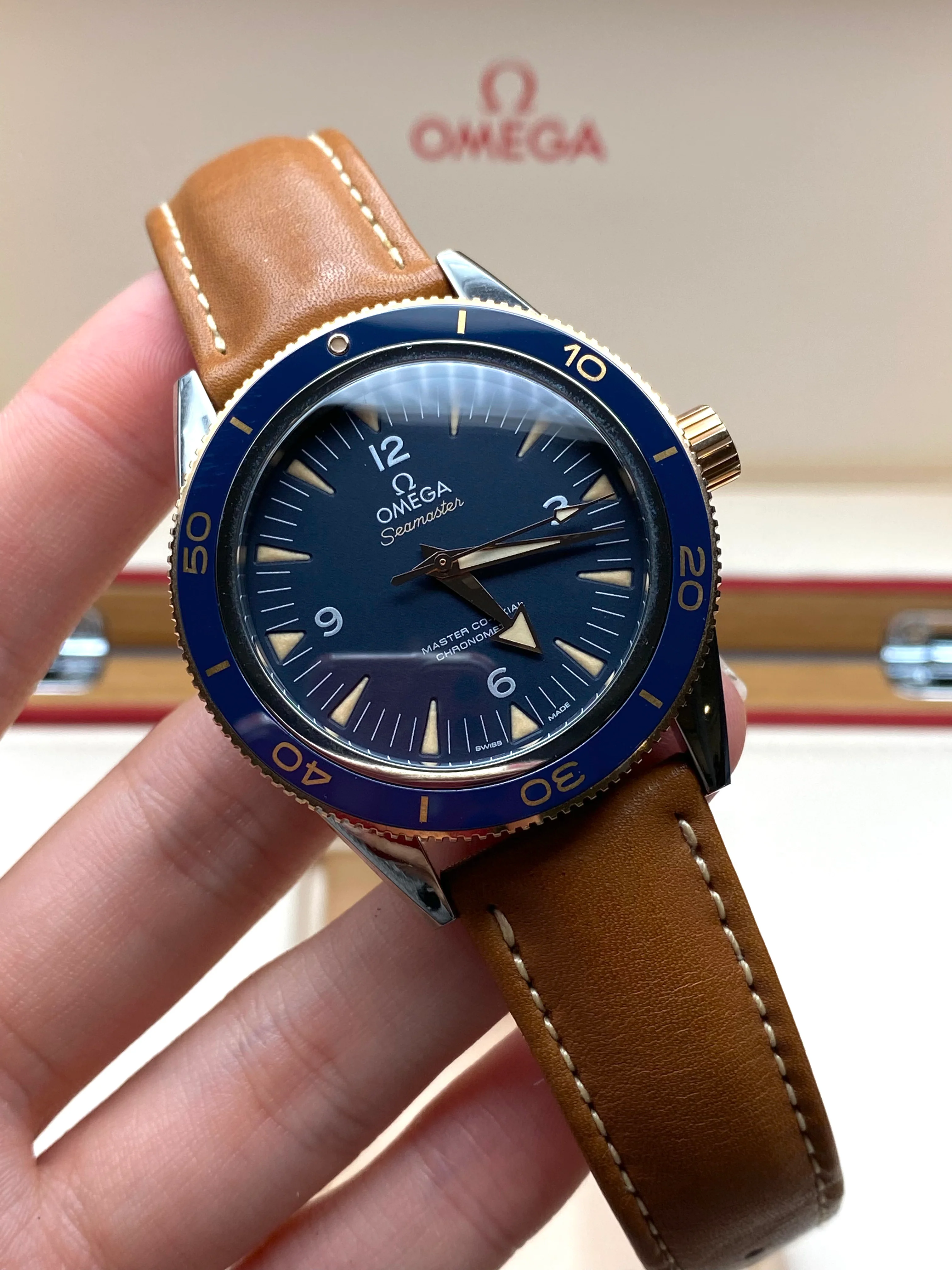 Omega Seamaster 300 Master Chronometer 41 MM 233.62.41.21.03.001 2025 - Image 3