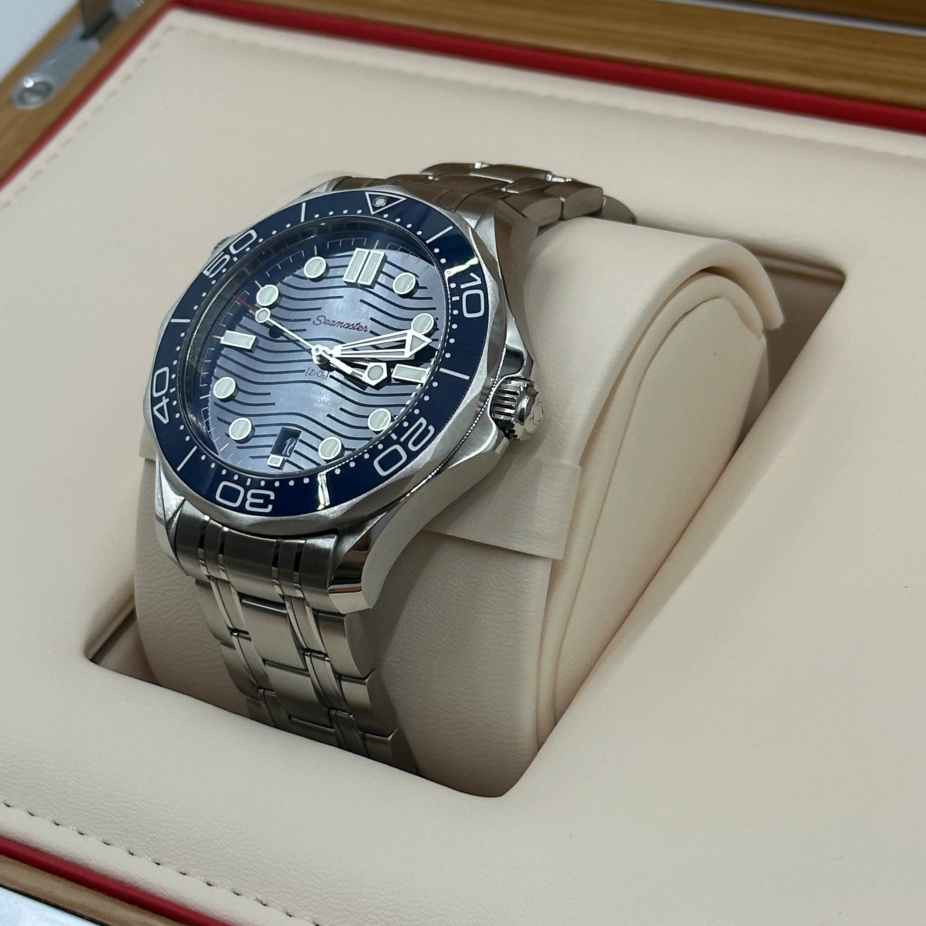 Omega Seamaster Diver 300M 210.30.42.20.03.001 2026 - Image 9