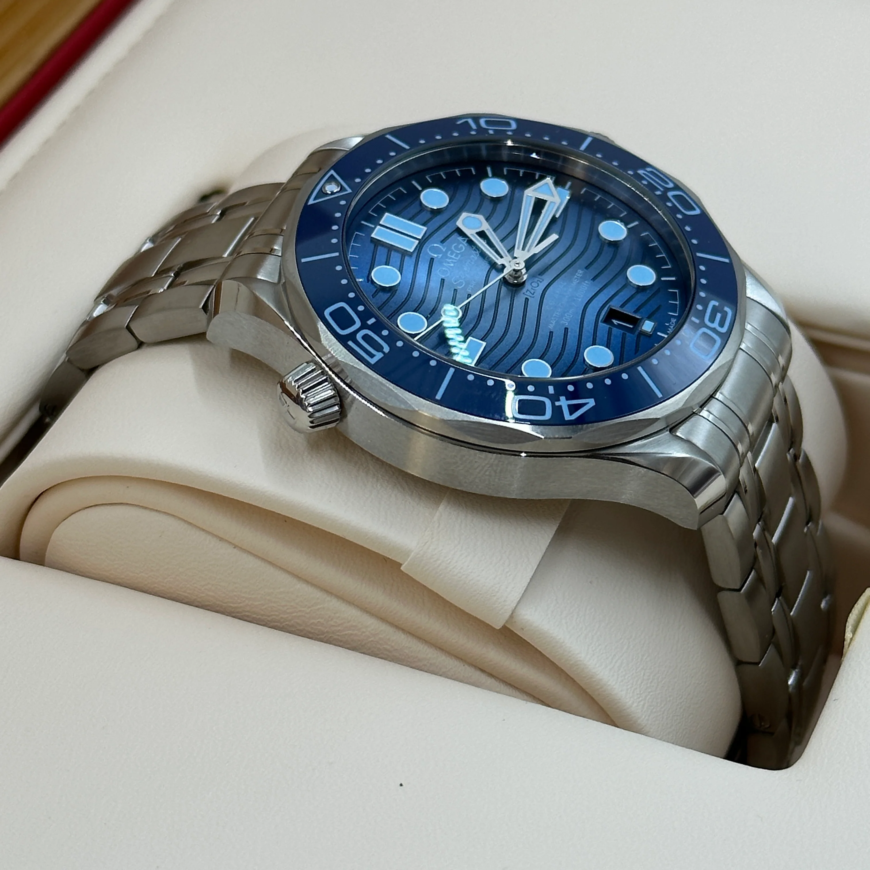 Omega Seamaster Diver 300M 42MM 210.30.42.20.03.003 2023 - Image 13