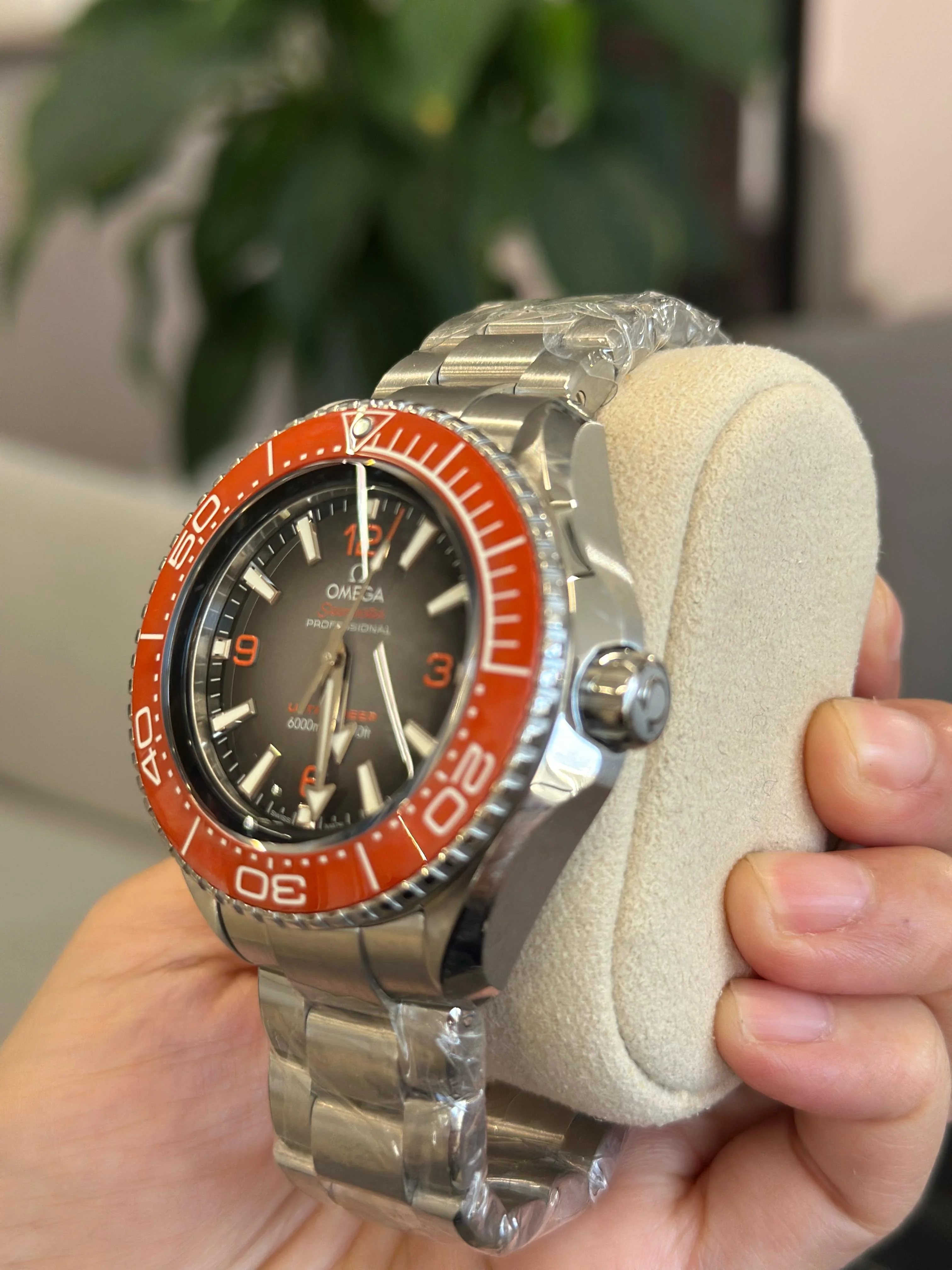 Omega Seamaster Planet Ocean 6000M 45.5 MM 215.30.46.21.06.001 2023 - Image 5