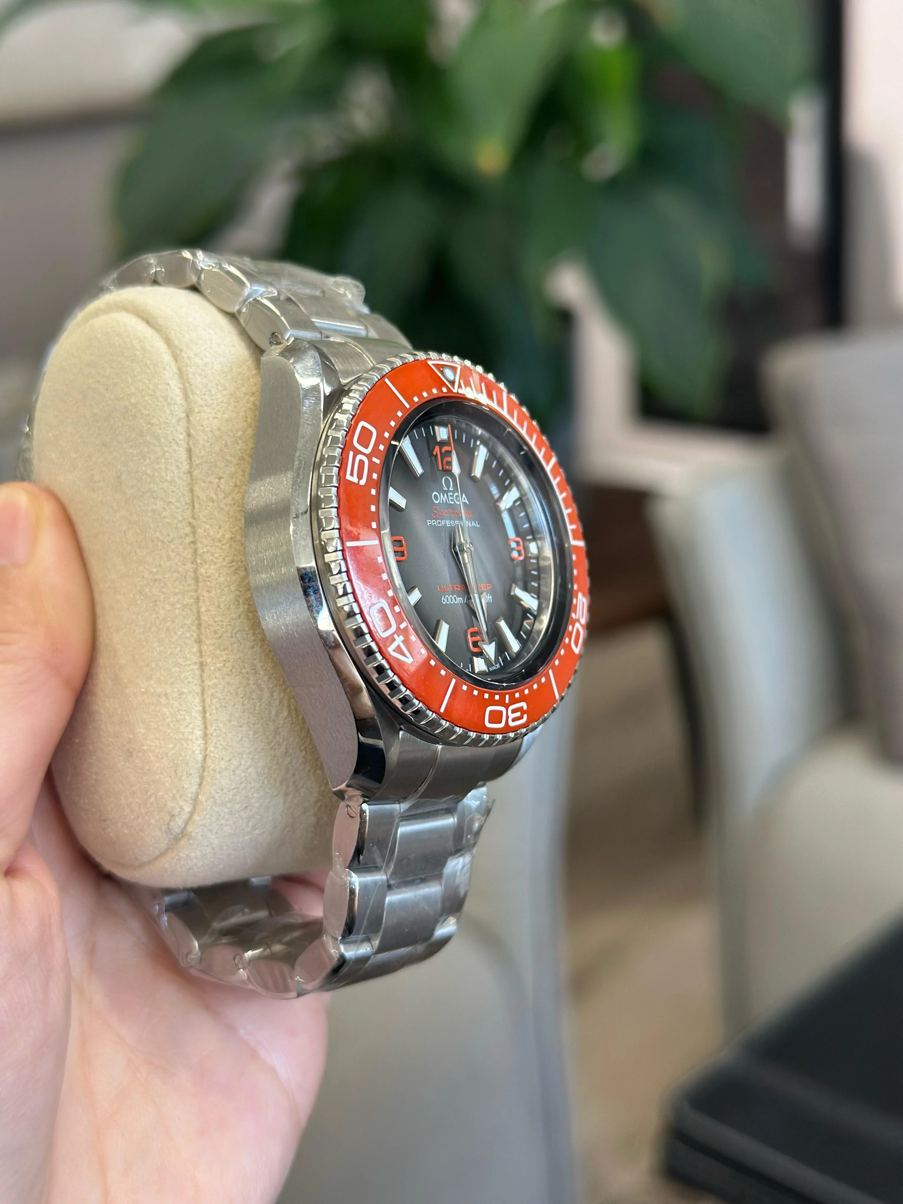 Omega Seamaster Planet Ocean 6000M 45.5 MM 215.30.46.21.06.001 2023 - Image 6