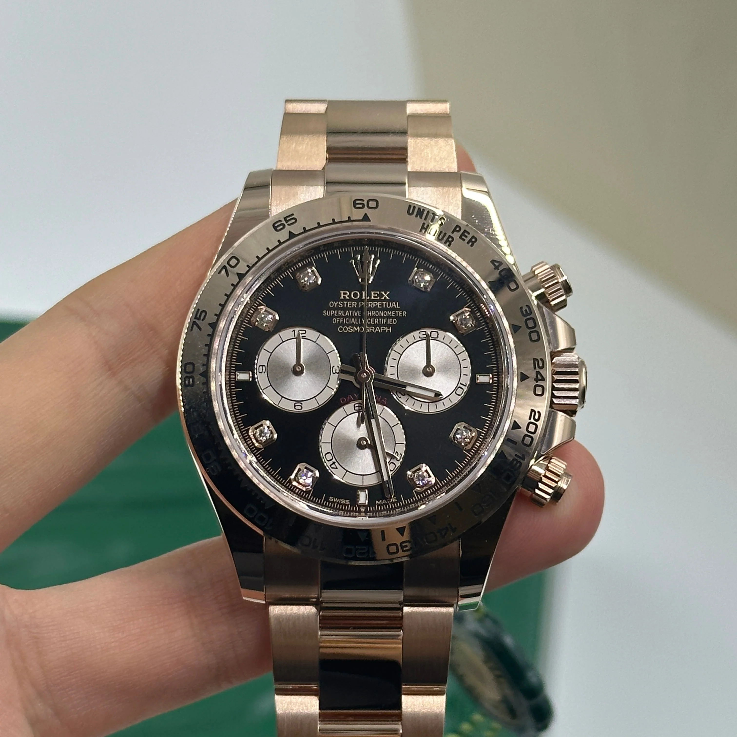 Rolex Cosmograph Daytona 126505G BLACK 2024 - Image 15